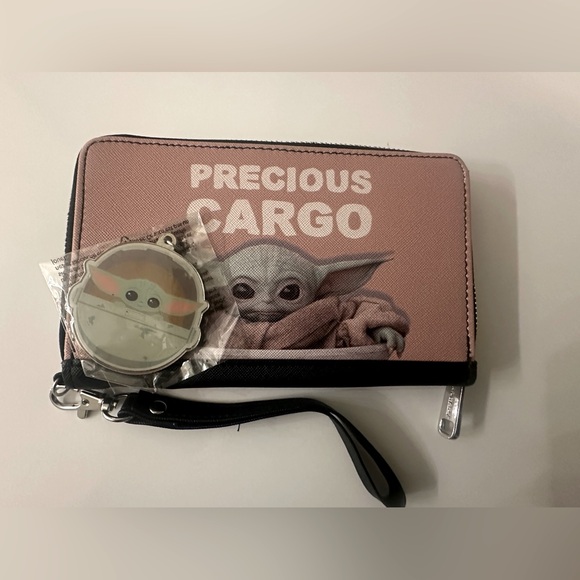 STAR WARS Precious Cargo Ladies Wallet (keychain included) NWOT - Picture 3 of 11
